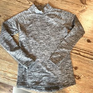 DSG tight long sleeve, gray.